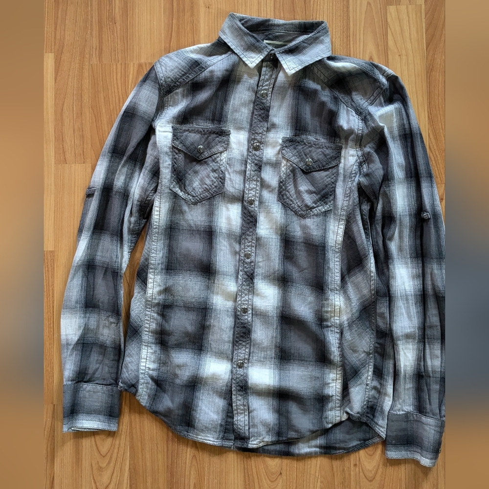 INC Western Wear Pearl Snap long sleeve plaid shirt. Size Small.
